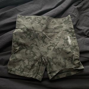 gymshark adapt camo seamless shorts medium